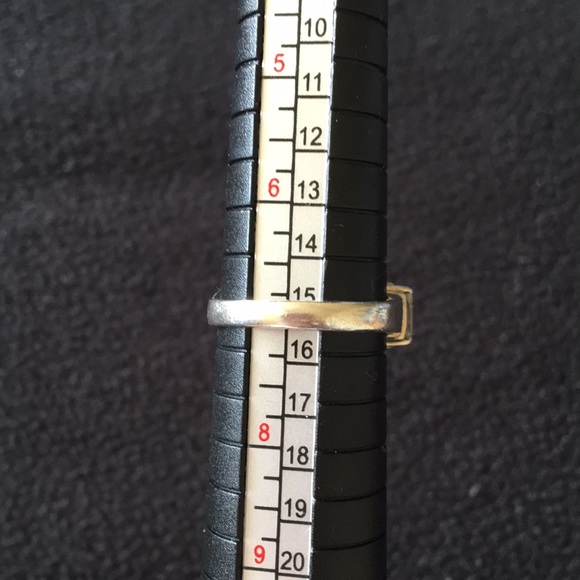 Sterling Silver and Cubic Zirconium Ring - Picture 4 of 6